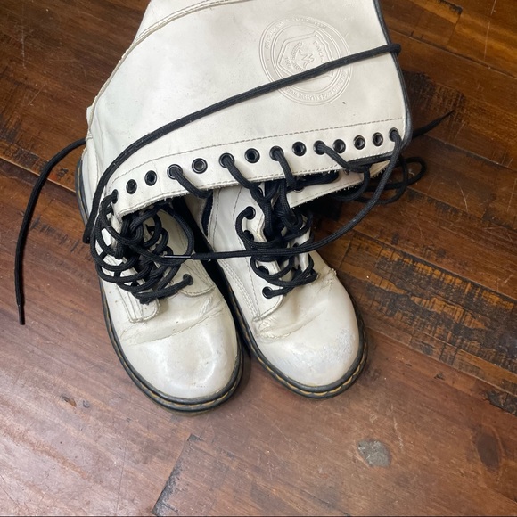 White tall combat boots size 6.5 - Picture 3 of 6